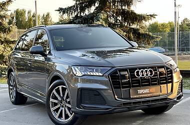 Позашляховик / Кросовер Audi Q7 2020 в Києві