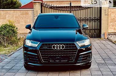 Позашляховик / Кросовер Audi Q7 2017 в Одесі