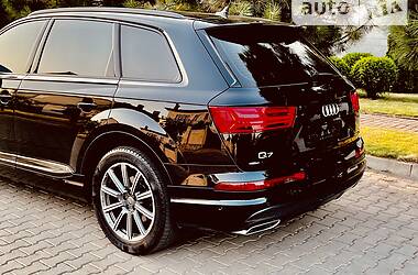 Позашляховик / Кросовер Audi Q7 2017 в Одесі