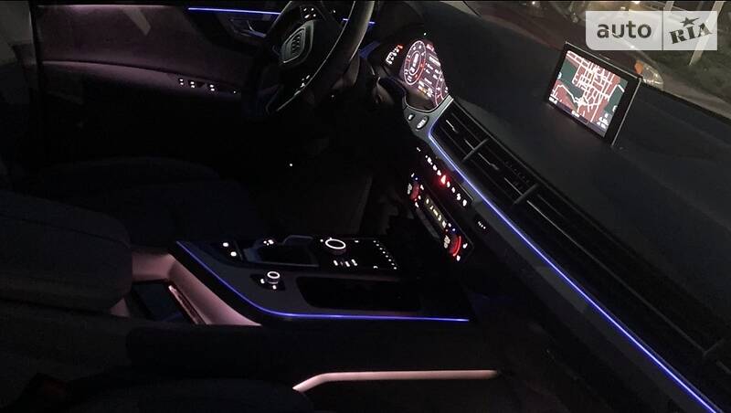 Внедорожник / Кроссовер Audi Q7 2015 в Киеве