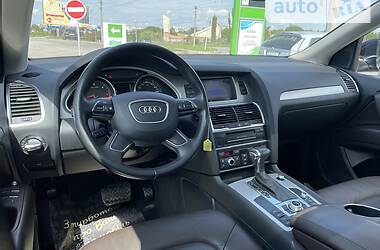 Внедорожник / Кроссовер Audi Q7 2013 в 