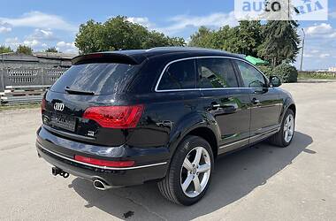 Внедорожник / Кроссовер Audi Q7 2013 в 