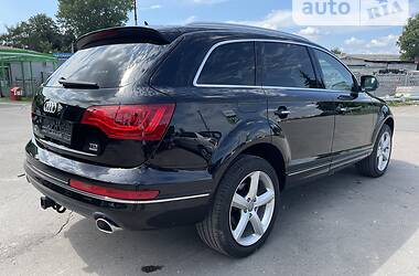 Внедорожник / Кроссовер Audi Q7 2013 в 