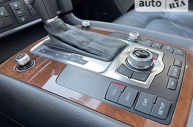 Внедорожник / Кроссовер Audi Q7 2011 в 