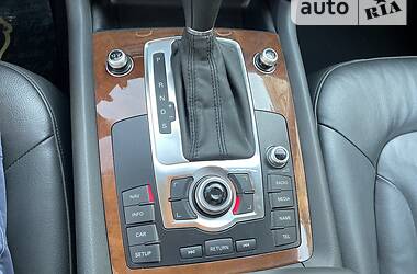 Внедорожник / Кроссовер Audi Q7 2011 в 