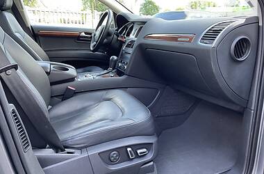 Внедорожник / Кроссовер Audi Q7 2011 в 