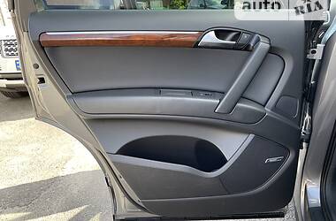 Внедорожник / Кроссовер Audi Q7 2011 в 