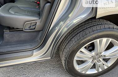 Внедорожник / Кроссовер Audi Q7 2011 в 