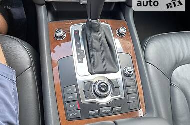 Внедорожник / Кроссовер Audi Q7 2011 в 