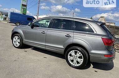Внедорожник / Кроссовер Audi Q7 2011 в 