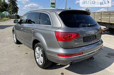 Внедорожник / Кроссовер Audi Q7 2011 в 