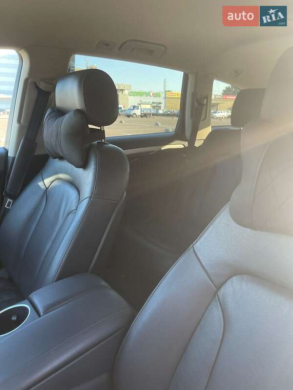 Позашляховик / Кросовер Audi Q7 2012 в Житомирі