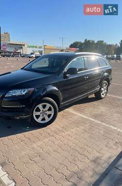 Внедорожник / Кроссовер Audi Q7 2012 в 