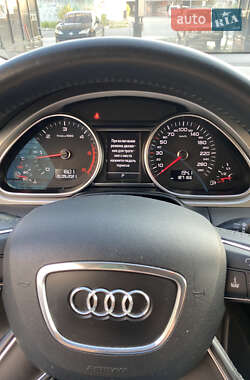Внедорожник / Кроссовер Audi Q7 2012 в 