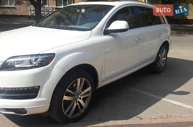Внедорожник / Кроссовер Audi Q7 2013 в 
