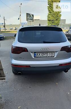 Внедорожник / Кроссовер Audi Q7 2007 в Глобине