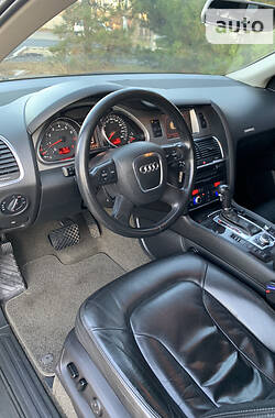 Внедорожник / Кроссовер Audi Q7 2007 в Бердянске