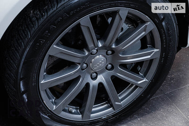 Позашляховик / Кросовер Audi Q7 2009 в Одесі