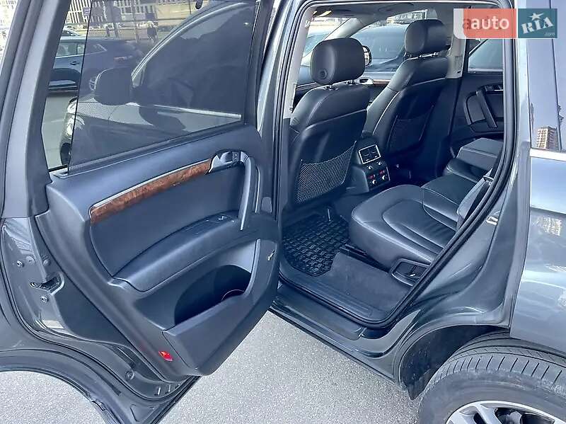 Позашляховик / Кросовер Audi Q7 2014 в Черкасах