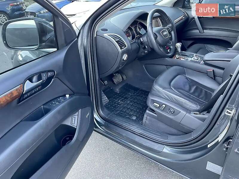 Позашляховик / Кросовер Audi Q7 2014 в Черкасах