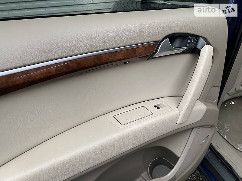 Внедорожник / Кроссовер Audi Q7 2012 в Киеве