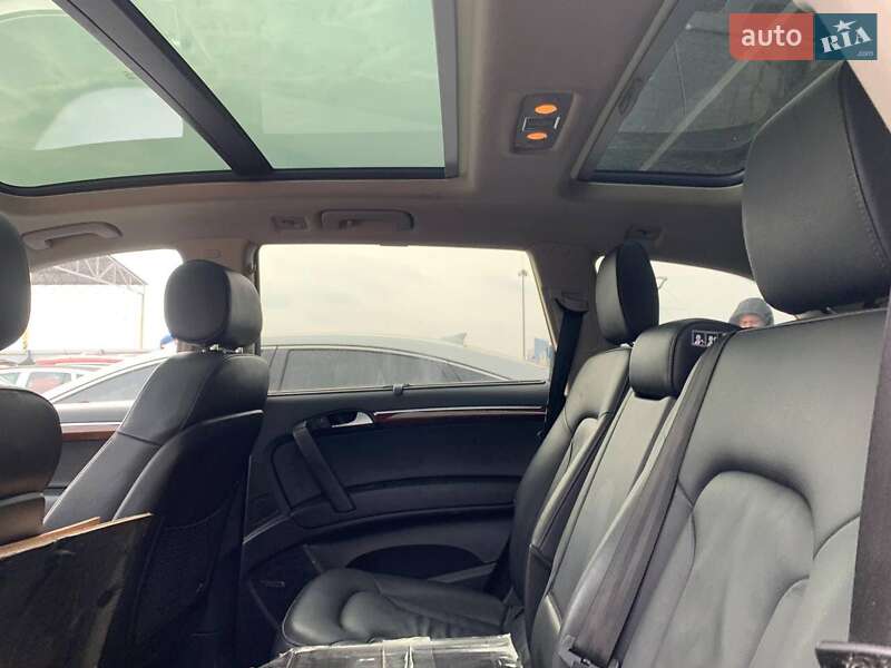 Позашляховик / Кросовер Audi Q7 2015 в Черкасах