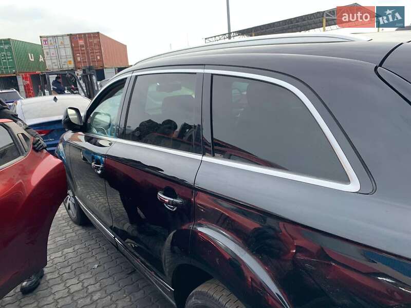 Позашляховик / Кросовер Audi Q7 2015 в Черкасах