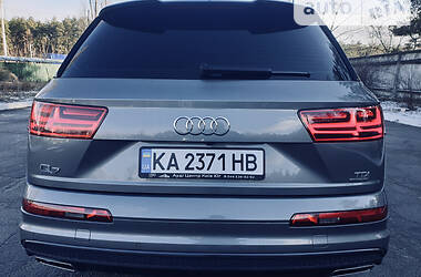 Внедорожник / Кроссовер Audi Q7 2016 в Кривом Роге