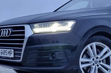 Позашляховик / Кросовер Audi Q7 2017 в Львові