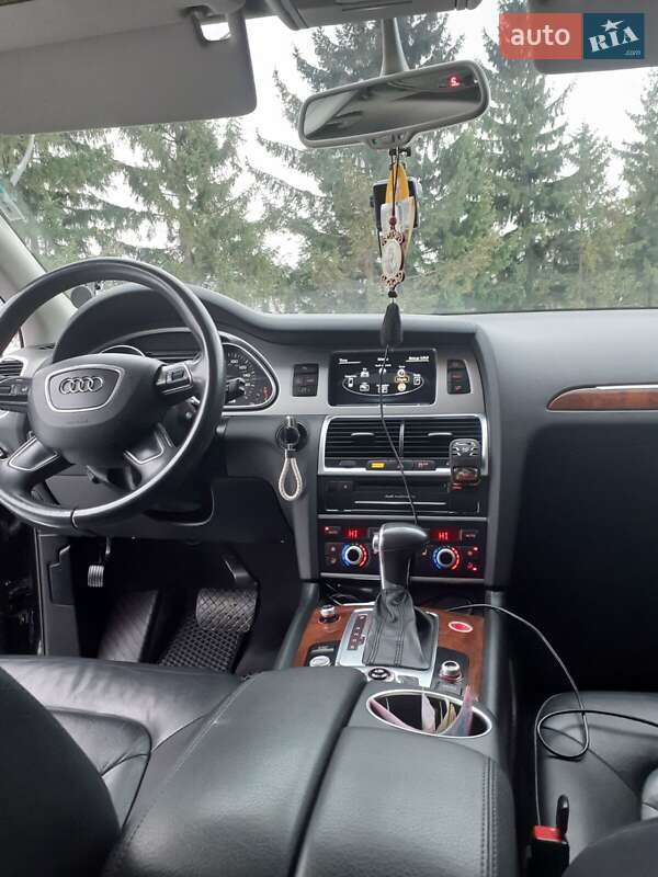 Позашляховик / Кросовер Audi Q7 2014 в Рівному