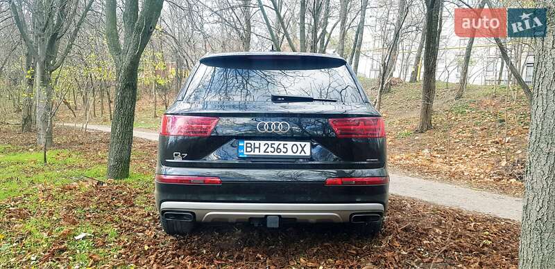 Внедорожник / Кроссовер Audi Q7 2019 в Одессе