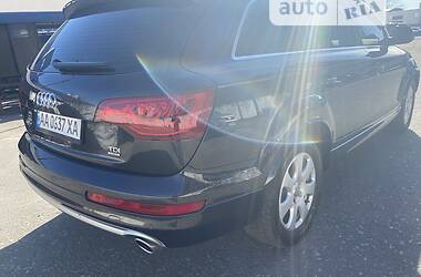Универсал Audi Q7 2011 в 