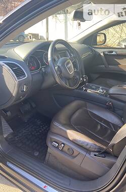 Универсал Audi Q7 2011 в 