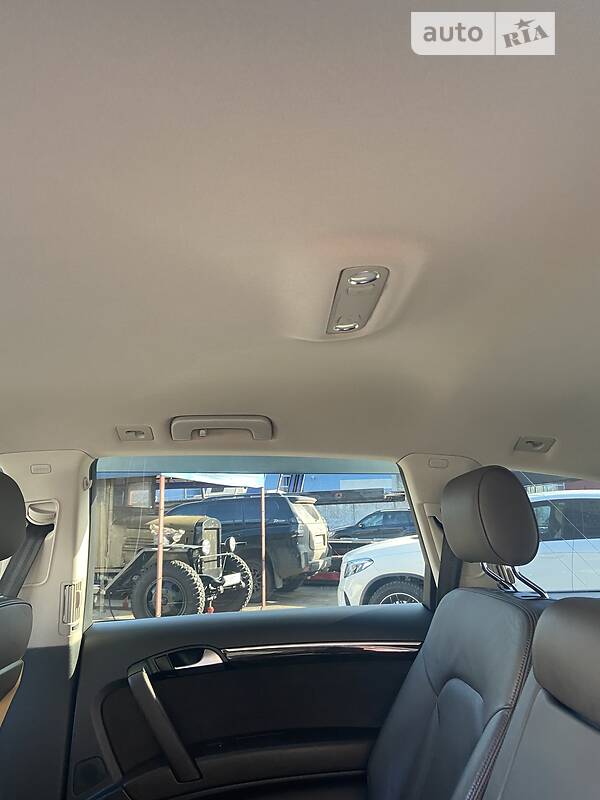 Універсал Audi Q7 2011 в Києві