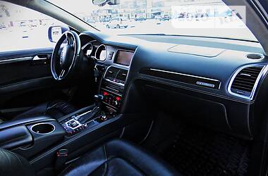 Позашляховик / Кросовер Audi Q7 2012 в 