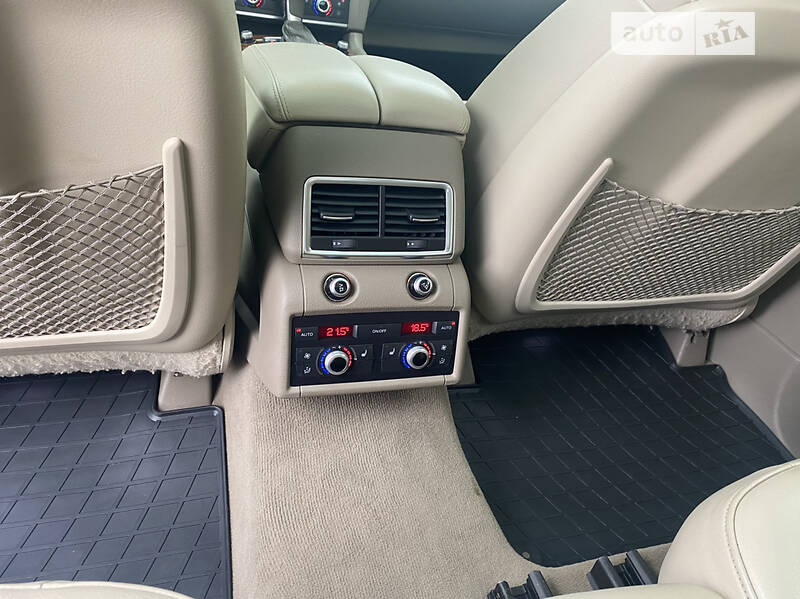 Внедорожник / Кроссовер Audi Q7 2011 в Луцке