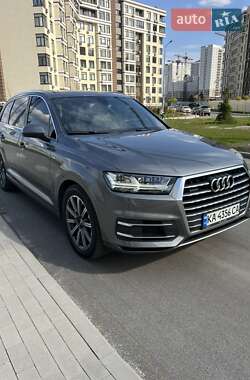 Позашляховик / Кросовер Audi Q7 2017 в Києві