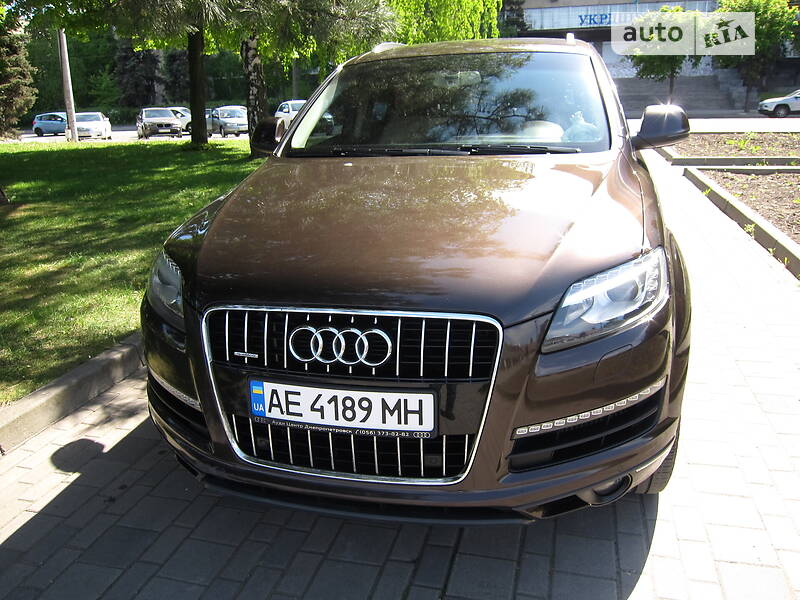 Позашляховик / Кросовер Audi Q7 2014 в Дніпрі