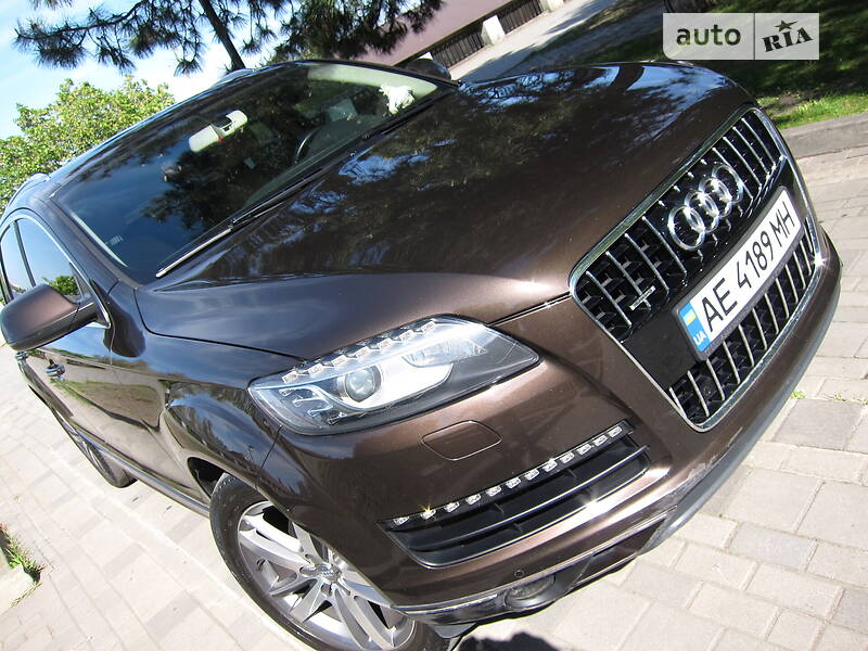 Позашляховик / Кросовер Audi Q7 2014 в Дніпрі