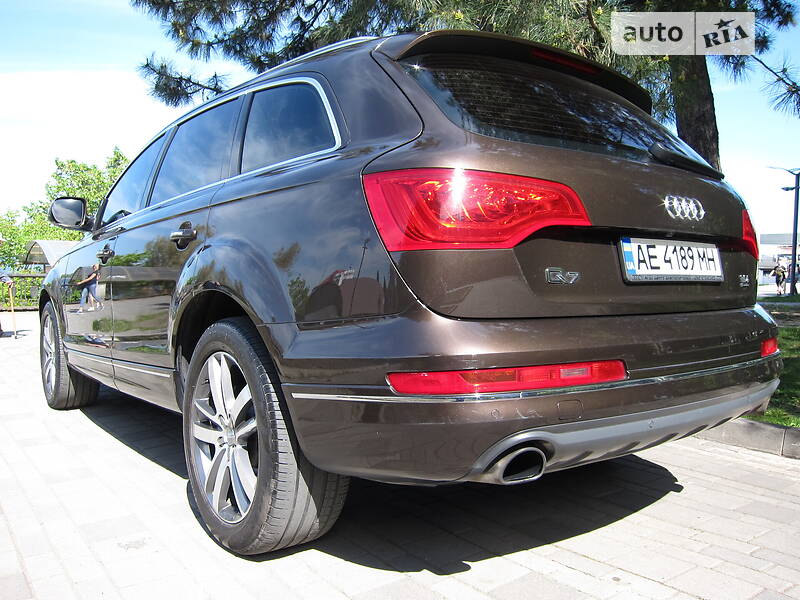 Позашляховик / Кросовер Audi Q7 2014 в Дніпрі