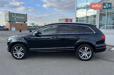Позашляховик / Кросовер Audi Q7 2015 в 