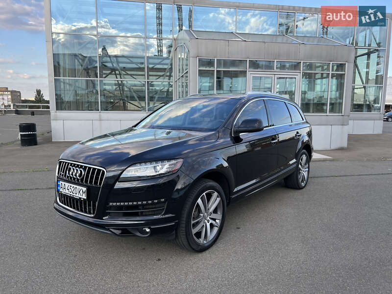 Внедорожник / Кроссовер Audi Q7 2015 в Киеве