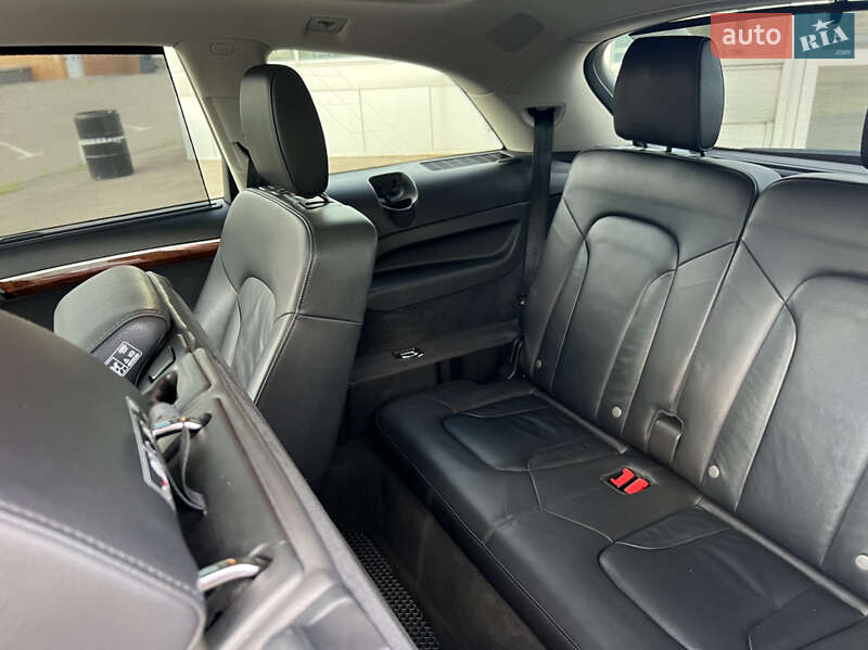 Внедорожник / Кроссовер Audi Q7 2015 в Киеве