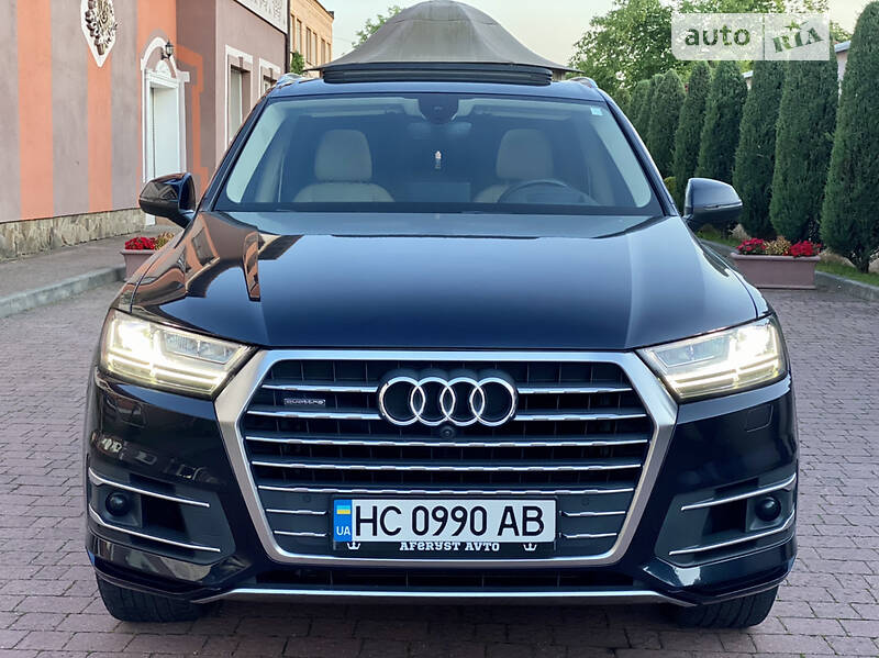 Внедорожник / Кроссовер Audi Q7 2017 в Стрые