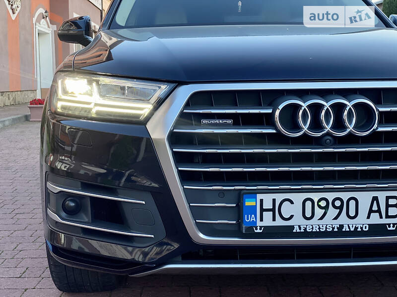 Внедорожник / Кроссовер Audi Q7 2017 в Стрые