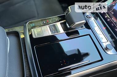 Позашляховик / Кросовер Audi Q7 2021 в 