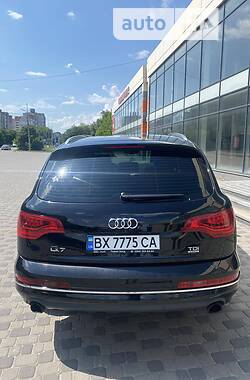 Внедорожник / Кроссовер Audi Q7 2013 в Хмельницком