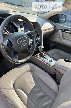 Внедорожник / Кроссовер Audi Q7 2013 в Полтаве