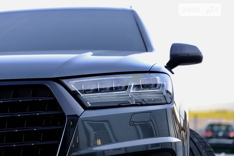 Позашляховик / Кросовер Audi Q7 2018 в Дрогобичі
