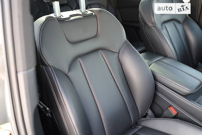 Позашляховик / Кросовер Audi Q7 2018 в Дрогобичі